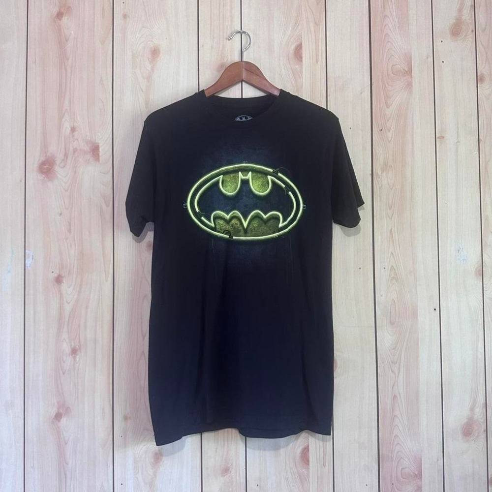Batman DC Comics Graphic Tee Tshirt Black Yellow Size Medium